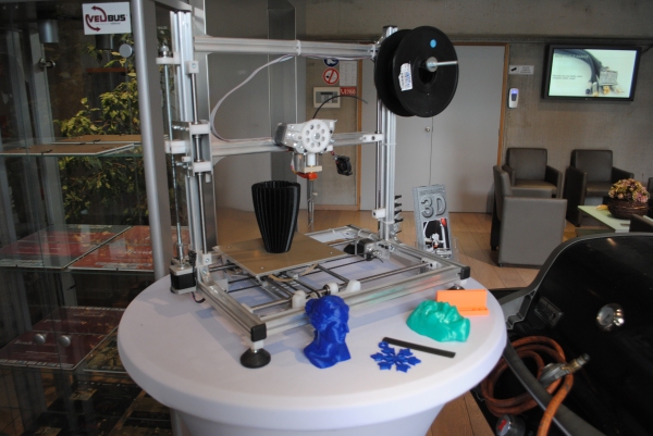 The K8200 3D printer is the best choice for educational use