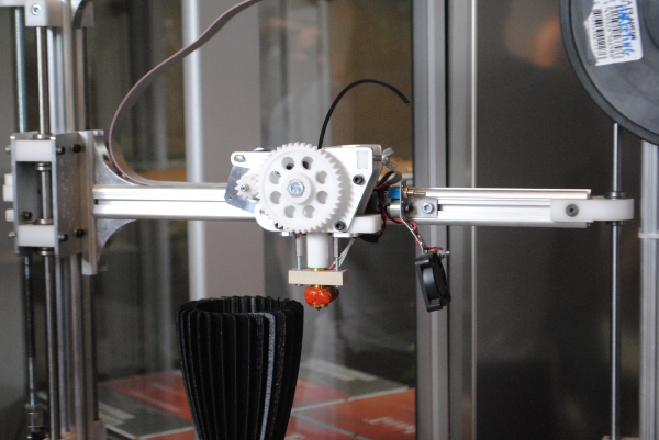 Velleman K8200 affordable open-source 3d printer for everyone
